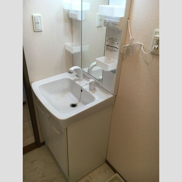 洗面所 (洗髪洗面化粧台)