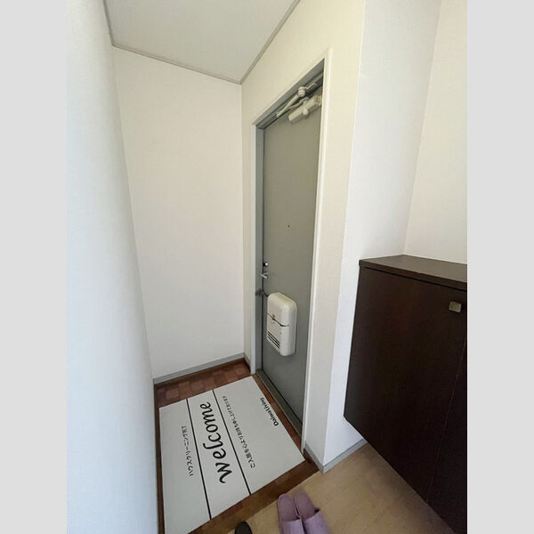 玄関 (玄関)