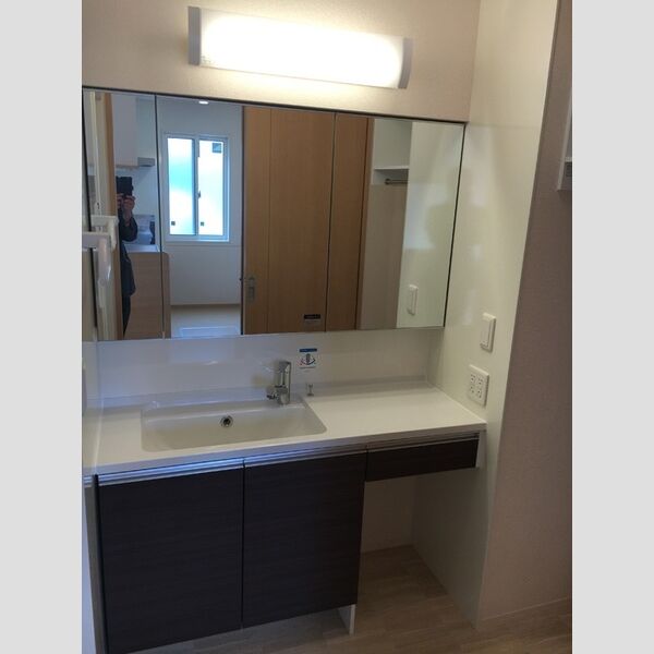 洗面所 (洗髪洗面化粧台)