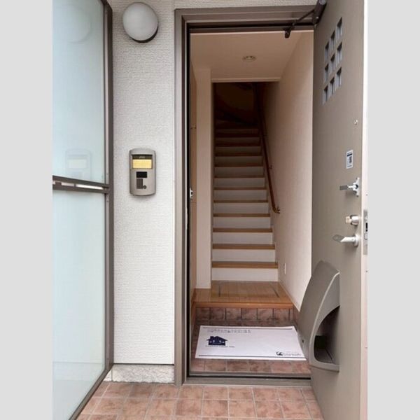 玄関 (玄関)