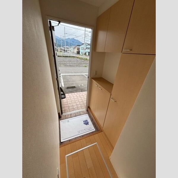 玄関 (玄関)
