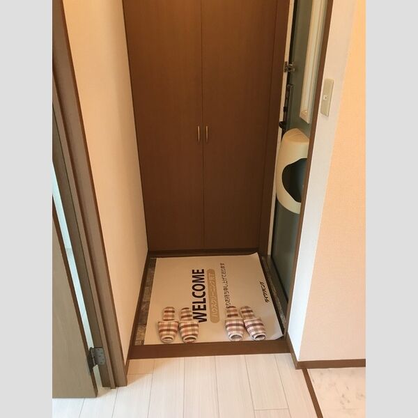 玄関 (玄関)