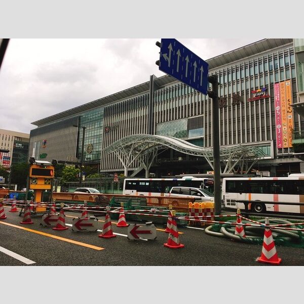 現地周辺 (JR博多駅　635m)