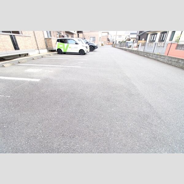 駐車場 (駐車場)