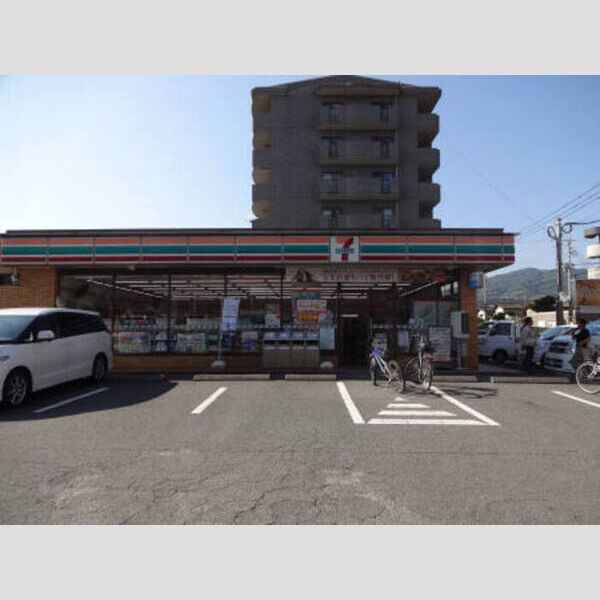 現地周辺 (セブンイレブン太宰府通古賀3丁目店(556m))