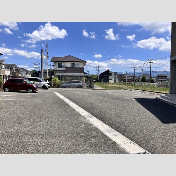 駐車場 (駐車場)
