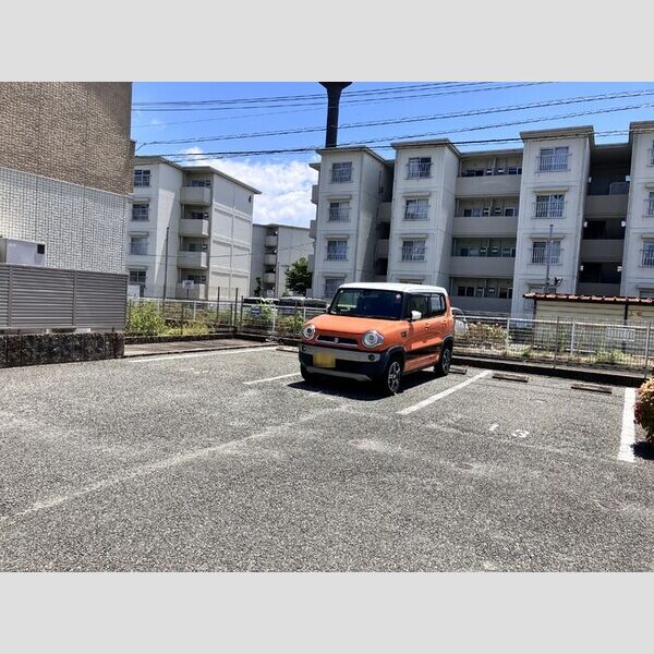 駐車場 (駐車場)