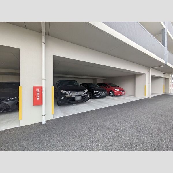 駐車場 (駐車場)