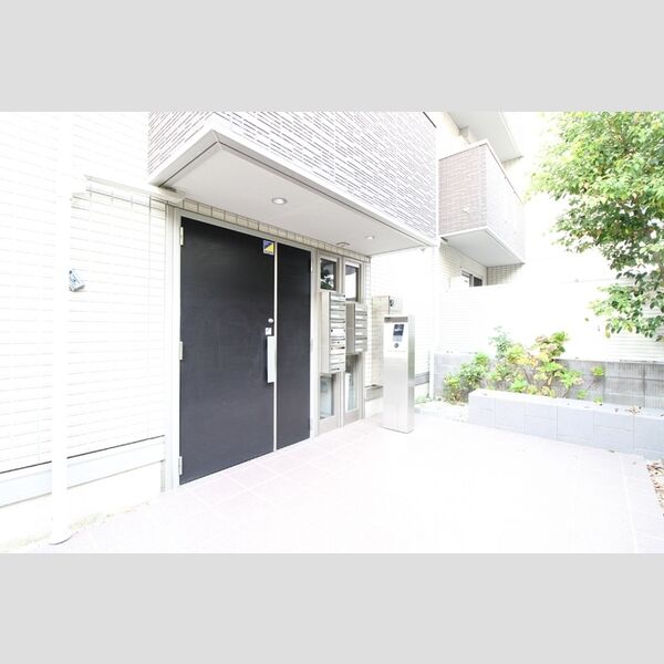 エントランス (エントランス)