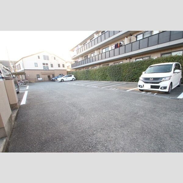 駐車場 (駐車場)