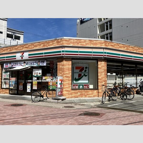 現地周辺 (セブンイレブン博多銀天町3丁目店(138m))
