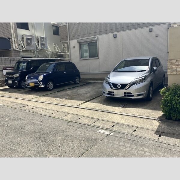 駐車場 (駐車場)