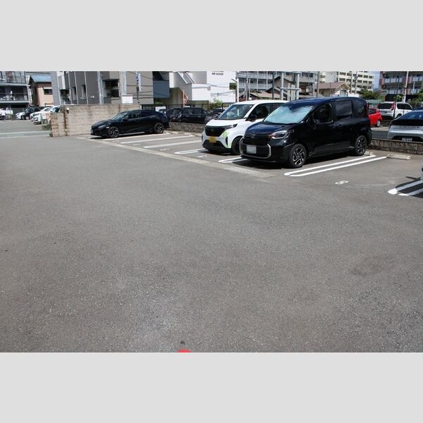 駐車場 (駐車場)