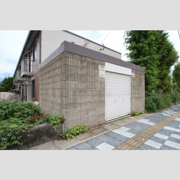 現地周辺 (ゴミ置場)