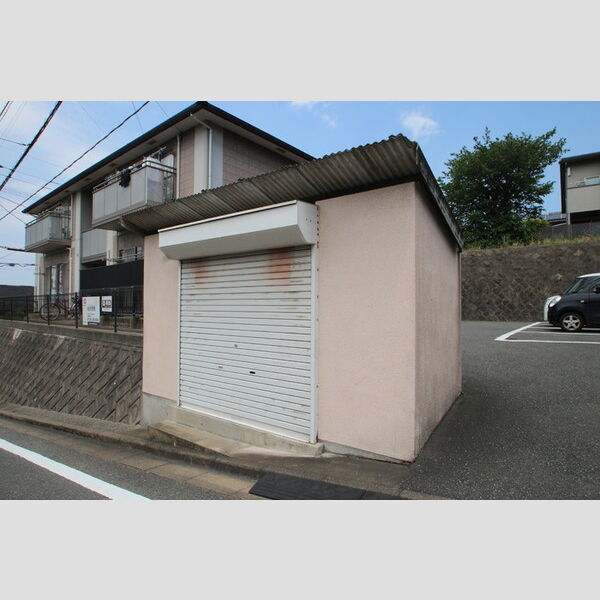 現地周辺 (ゴミ置場)
