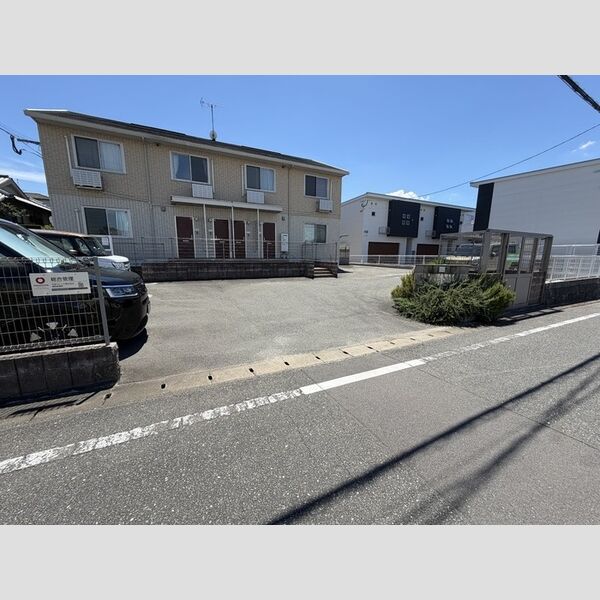 駐車場 (駐車場)