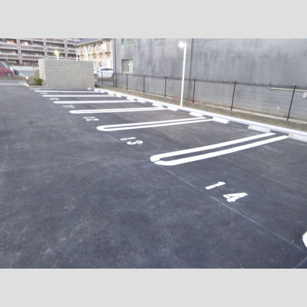 駐車場 (駐車場)