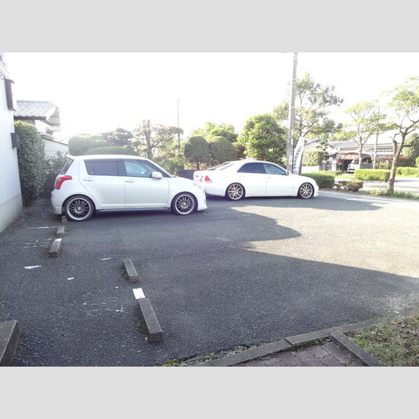 駐車場 (駐車場)