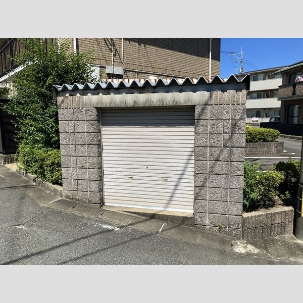 現地周辺 (ゴミ置き場)