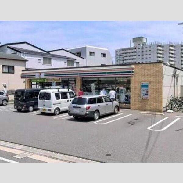 現地周辺 (セブンイレブン博多出来町通り店　約10m)