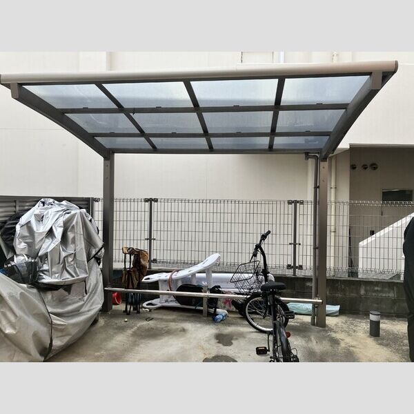 現地周辺 (駐輪場)