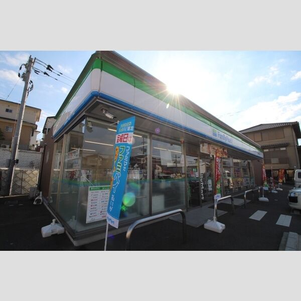 現地周辺 (ファミリーマート福岡柳河内二丁目店 412m)