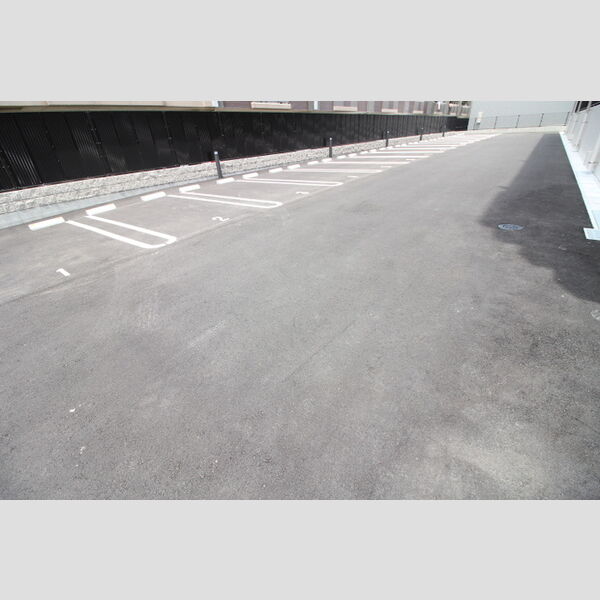 駐車場 (駐車場)