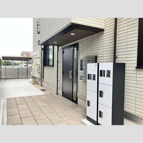 エントランス (エントランス)