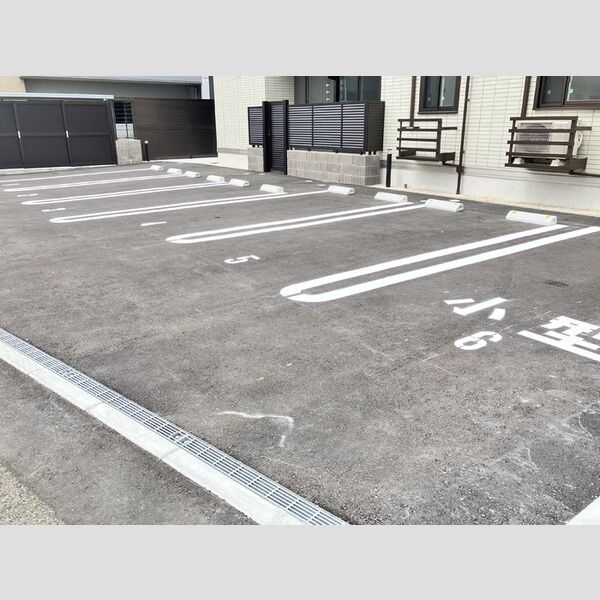 駐車場 (駐車場)