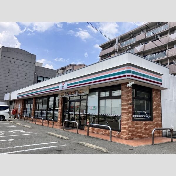 現地周辺 (セブンイレブン博多東平尾1丁目店(174m))