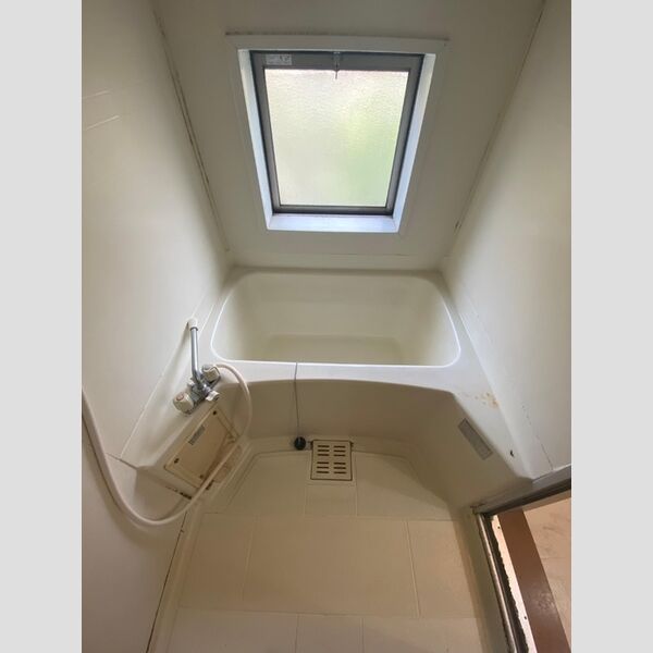 バス (202　浴室)