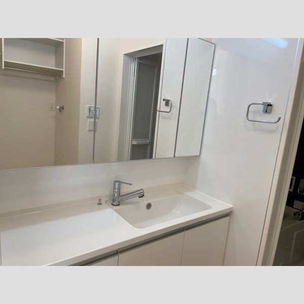 洗面所 (103　洗面所)