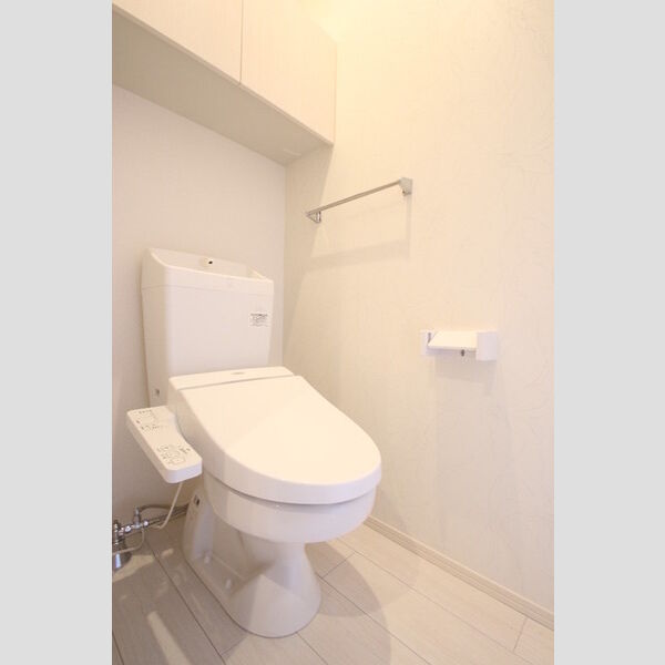 トイレ (203　温水洗浄暖房便座)