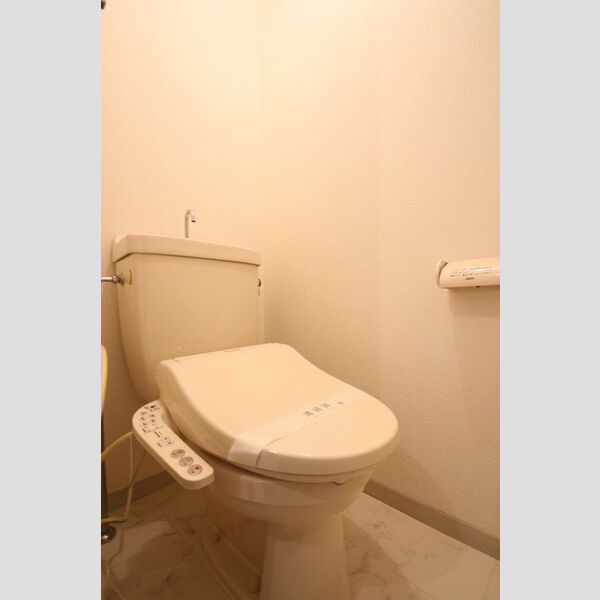 トイレ (温水洗浄暖房便座)