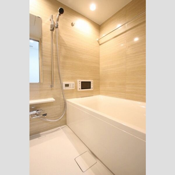 バス (202　浴室)