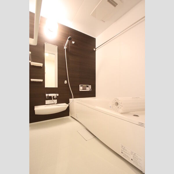 バス (102　浴室)