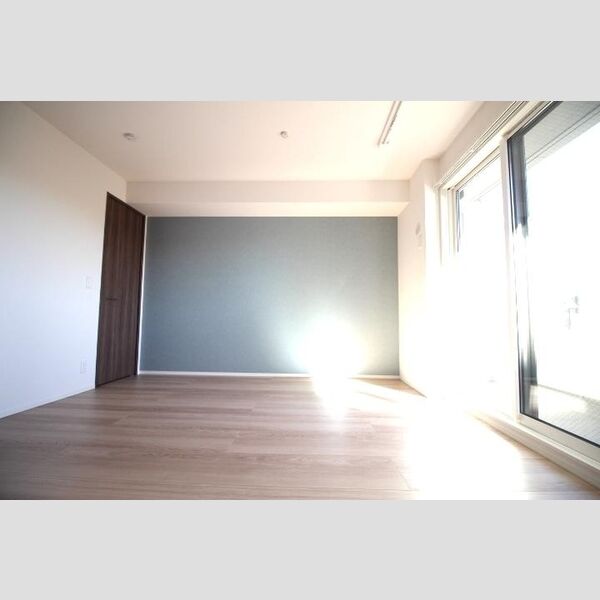 その他 (302　洋室)