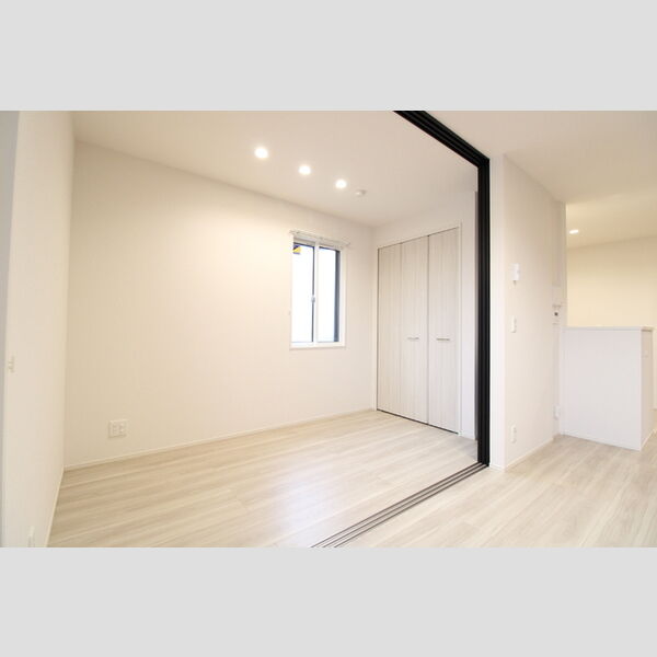 その他 (洋室3.7帖)