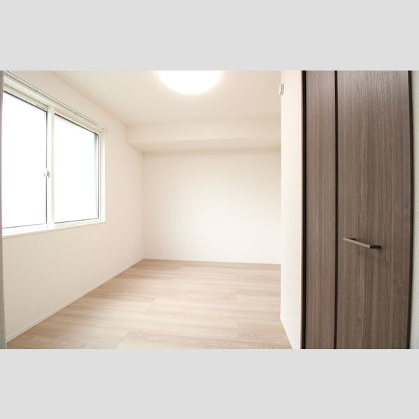 その他 (洋室5.8帖)