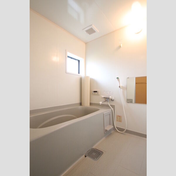 バス (一坪風呂/追い焚き給湯)