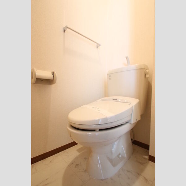 トイレ (温水洗浄暖房便座)