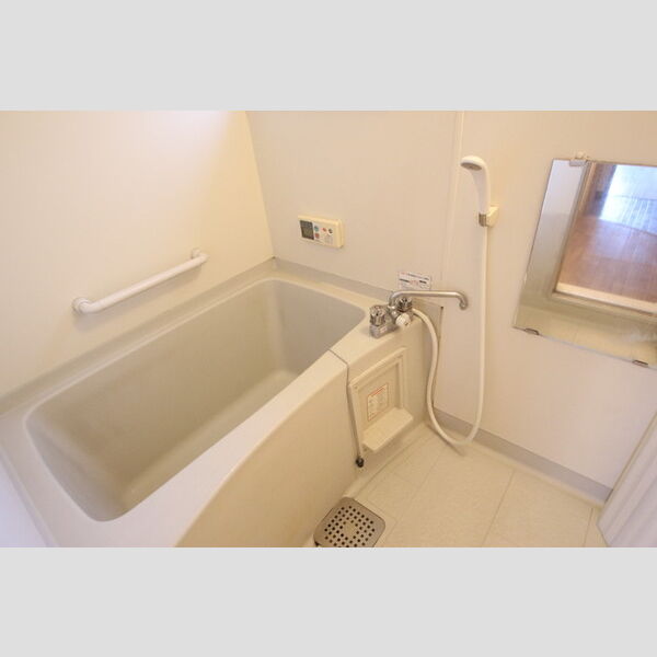 バス (203　浴室)