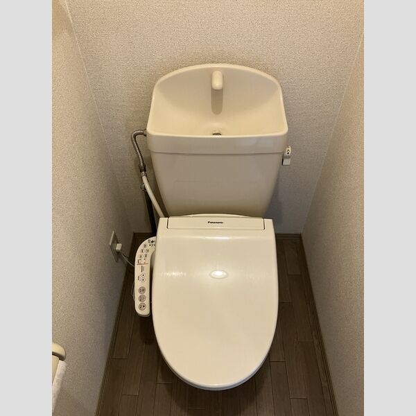 トイレ (温水洗浄暖房便座)