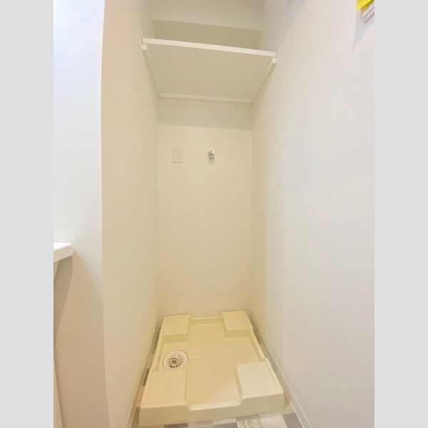 その他 (301 室内洗濯機置き場)