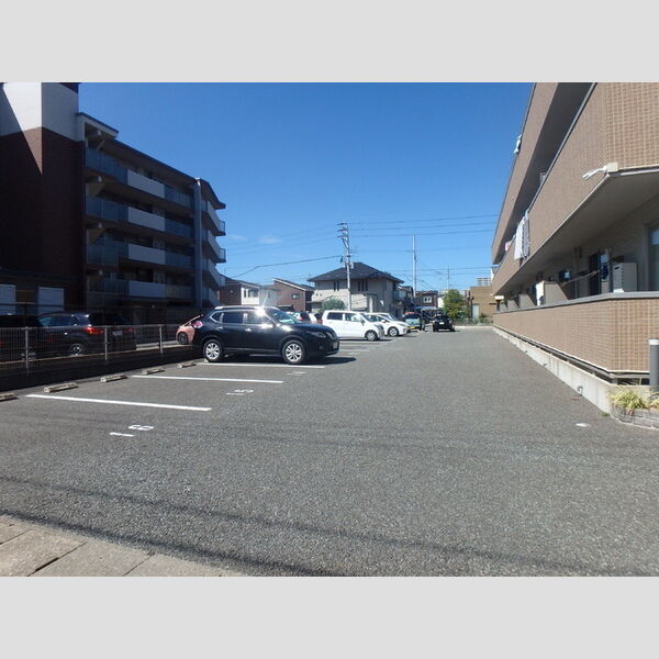 駐車場 (駐車場)