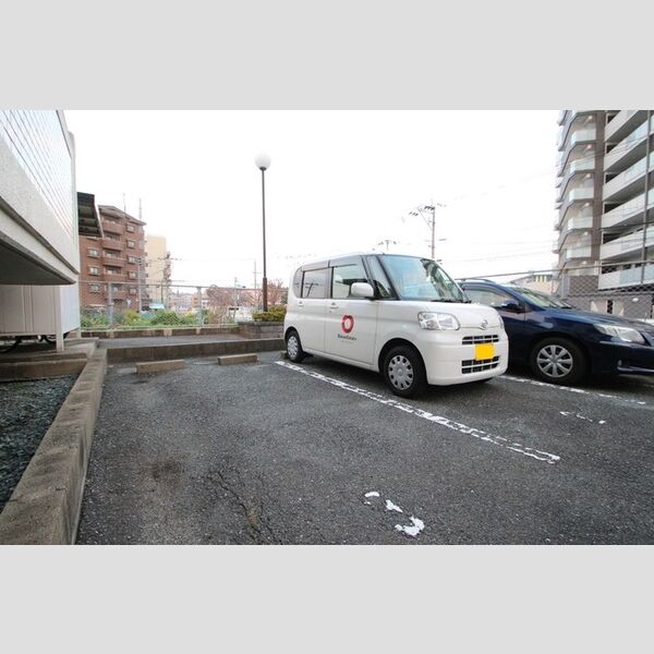 駐車場 (駐車場)