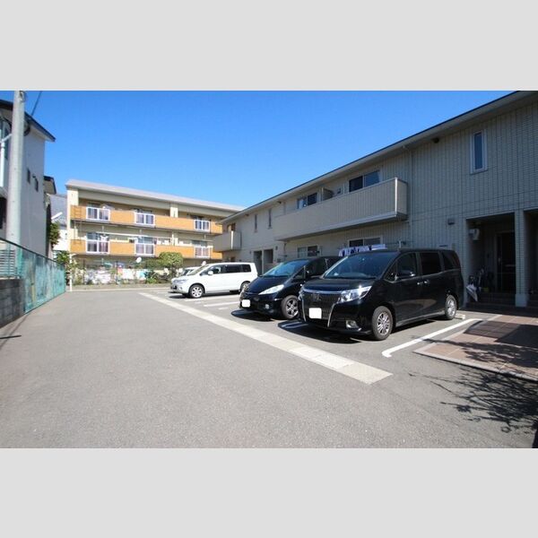 駐車場 (駐車場)