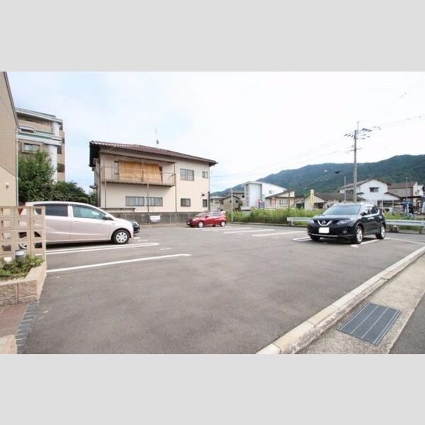 駐車場 (駐車場)