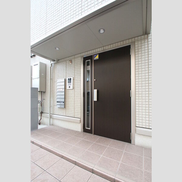 エントランス (エントランス)