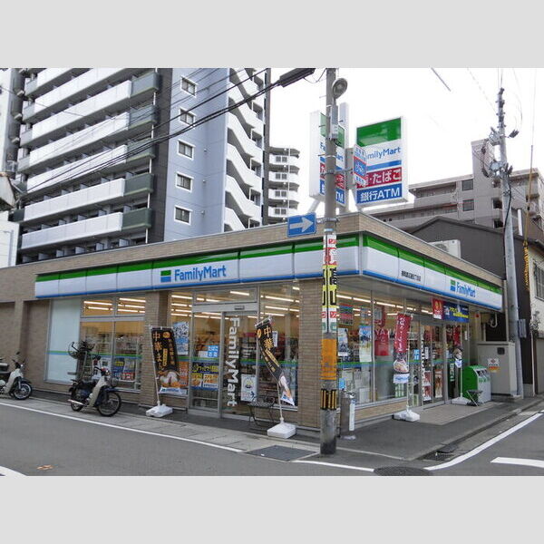 現地周辺 (ファミリーマート福岡渡辺通五丁目店 235m)